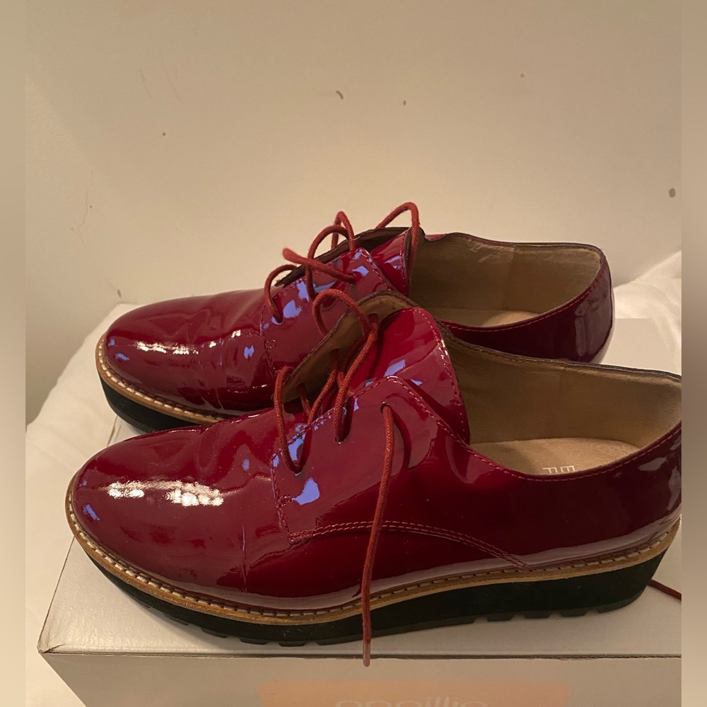 Eileen Fisher Fabulous Red Oxfords